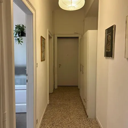 Xenia - Bright And Elegant Apartment