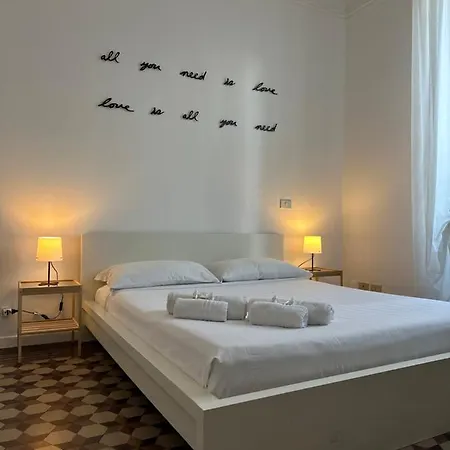 Xenia - Bright And Elegant * Milan