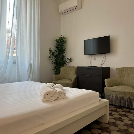 Apartment Xenia - Bright And Elegant Milan