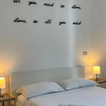 Xenia - Bright And Elegant Apartment *
