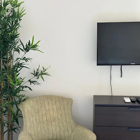 Apartment Xenia - Bright And Elegant Milan
